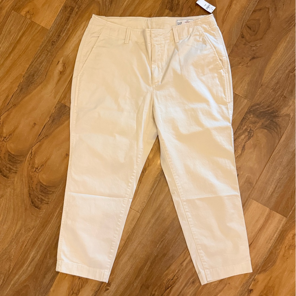 GAP Mid-Rise Downtown Khaki Pants (NWT)